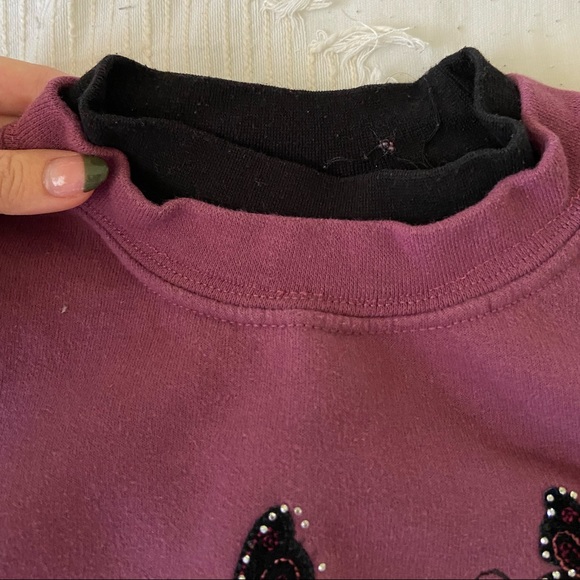 Thrifted embroidered butterfly Crewneck - Picture 3 of 4